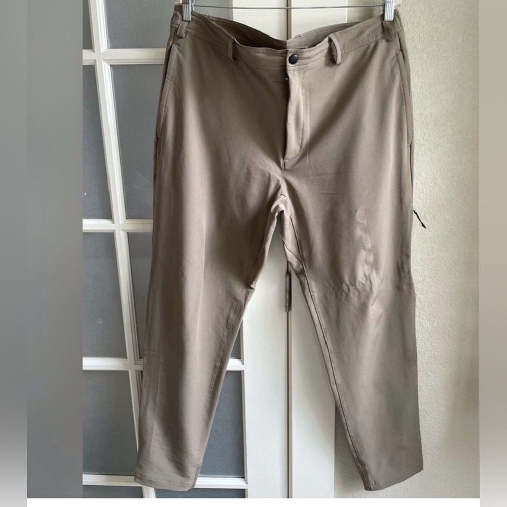 Mack Weldon - Men's Radius Flex Jogger - Size XL - Khaki - Gently Used